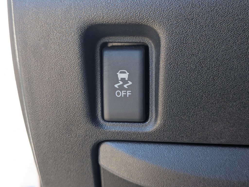Used 2012 Nissan Sentra 2.0 S FWD image 22