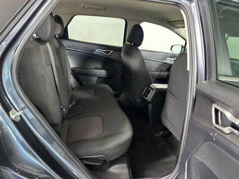 Used 2023 Kia Sportage LX image 27