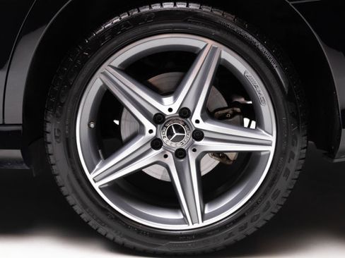 Used 2018 Mercedes-Benz E 300 4MATIC w/ Premium 1 Package image 33