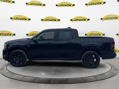 New 2025 Ford Maverick Lariat w/ Black Appearance Package