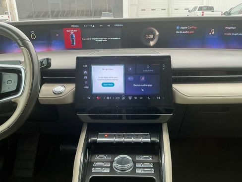 Certified 2024 Lincoln Nautilus Premier image 20