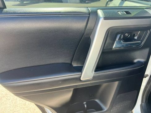 Used 2018 Toyota 4Runner SR5 Premium AWD/4WD image 17