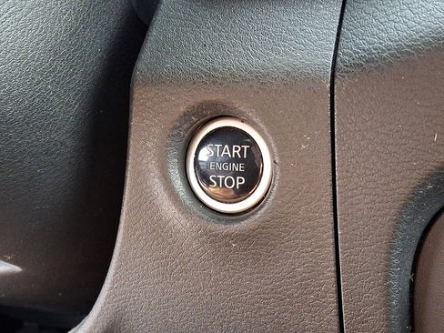 Used 2023 Nissan Frontier SV w/ Technology Package image 25