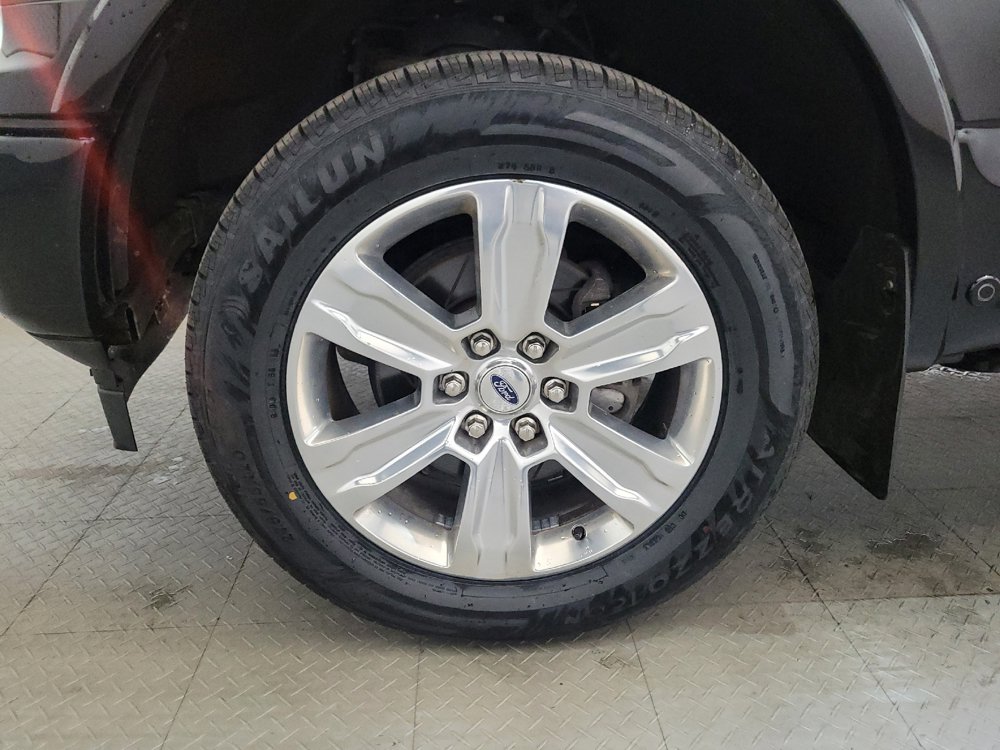 Used 2018 Ford F150 Platinum w/ Equipment Group 701A Luxury AWD/4WD image 31