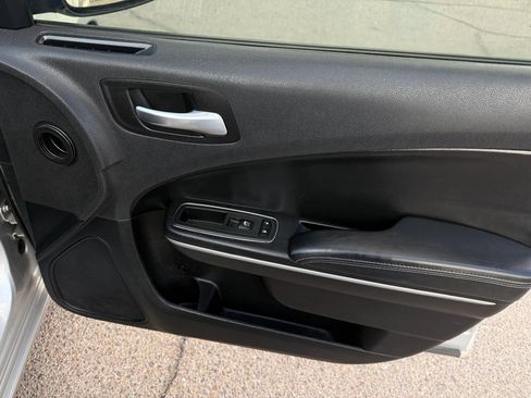 Used 2019 Dodge Charger SXT w/ Leather Interior Group RWD image 16