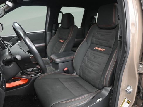 Used 2022 Nissan Frontier Pro-X RWD image 32