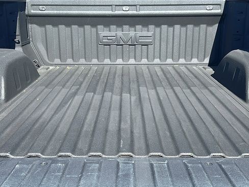 Used 2025 GMC Sierra 1500 Elevation w/ Preferred Package image 21