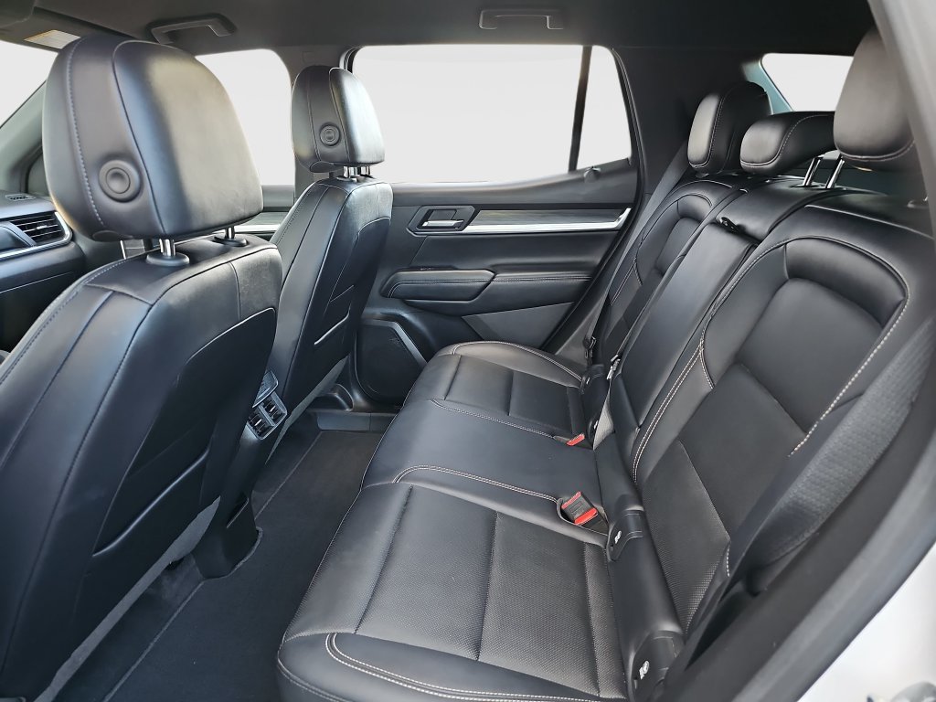 Used 2026 GMC Terrain Elevation w/ Elevation Premium Package FWD image 20