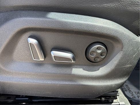 Used 2017 Audi Q3 2.0T Premium w/ Convenience Package AWD/4WD image 40