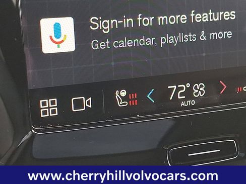 Certified 2025 Volvo XC40 B5 Plus w/ Protection Package Premier image 26