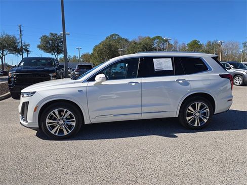 Used 2023 Cadillac XT6 Premium Luxury image 5