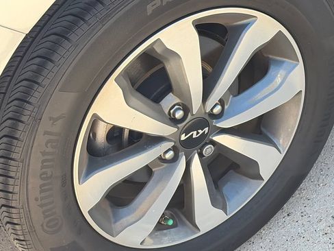 Used 2023 Kia Rio S w/ Technology Package FWD image 5