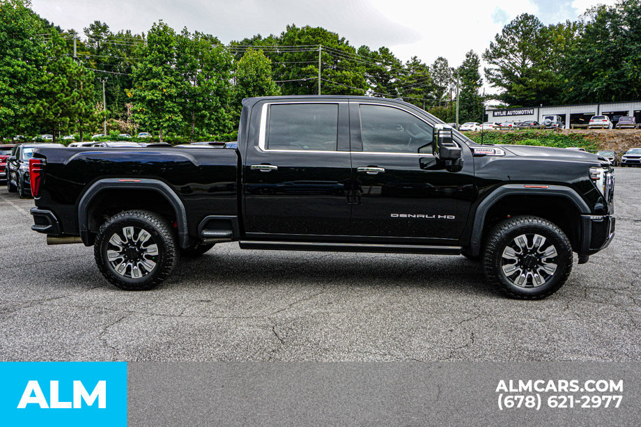 Used 2025 GMC Sierra 3500 Denali w/ Denali Reserve Package AWD/4WD image 8