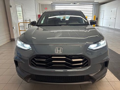 Used 2024 Honda HR-V Sport image 3