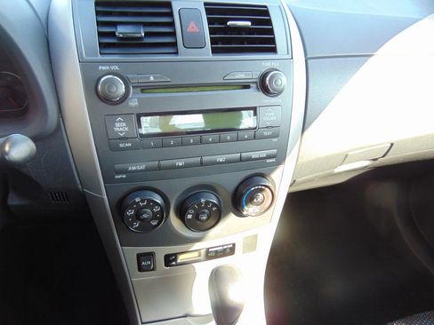 Used 2010 Toyota Corolla S FWD image 19