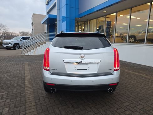 Used 2015 Cadillac SRX Luxury image 4