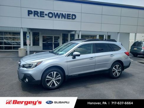 Used 2018 Subaru Outback 2.5i Limited AWD/4WD image 1