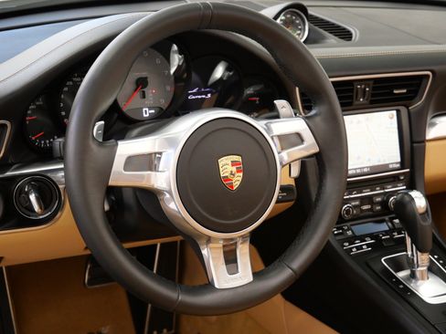 Used 2015 Porsche 911 Carrera S RWD image 15
