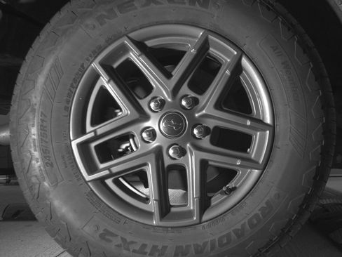 Used 2025 Jeep Wrangler Unlimited Sport AWD/4WD image 15