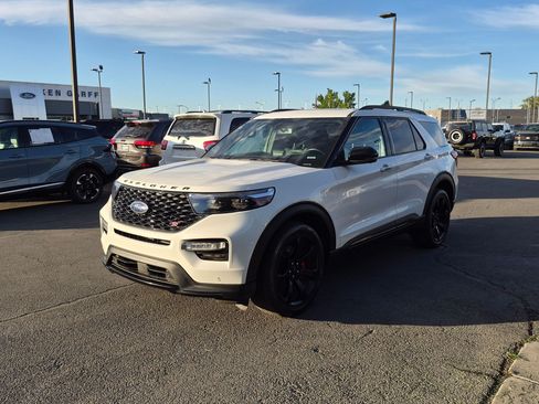 Used 2022 Ford Explorer ST w/ ST Street Pack AWD/4WD image 10