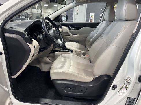 Certified 2022 Nissan Rogue Sport SL AWD/4WD image 11