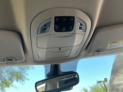 Used 2023 Chrysler Pacifica Touring-L FWD image 31