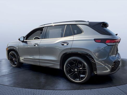 New 2026 Volkswagen Tiguan SE R-Line FWD image 4
