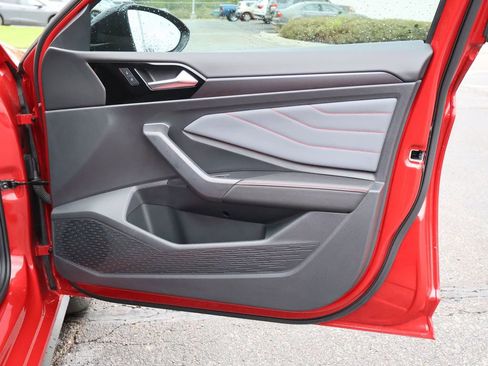 Certified 2025 Volkswagen Jetta GLI Autobahn image 31