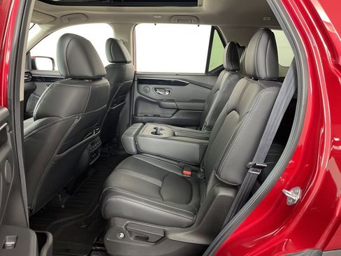 Certified 2025 Honda Pilot Touring image 26