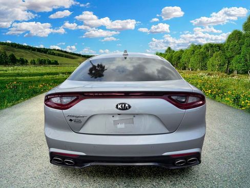 Used 2018 Kia Stinger Premium RWD image 6