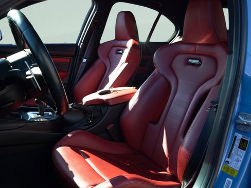 Used 2018 BMW M3 image 45