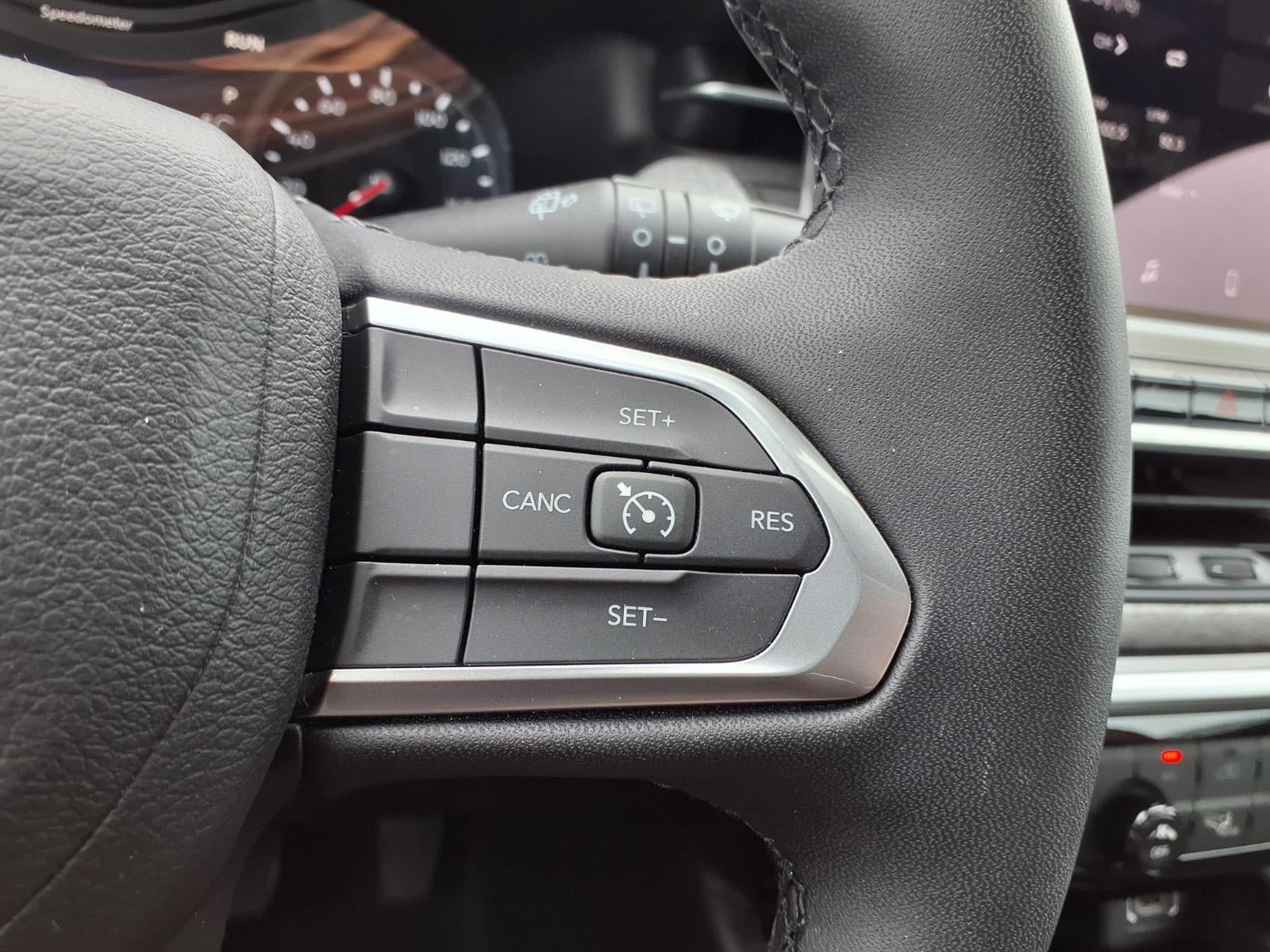 Certified 2024 Jeep Compass Latitude AWD/4WD image 12