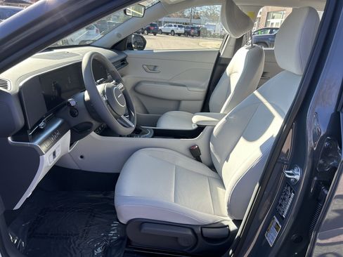 New 2026 Hyundai Kona SE image 4