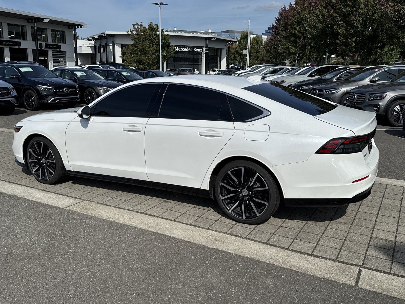 Used 2024 Honda Accord Touring image 7