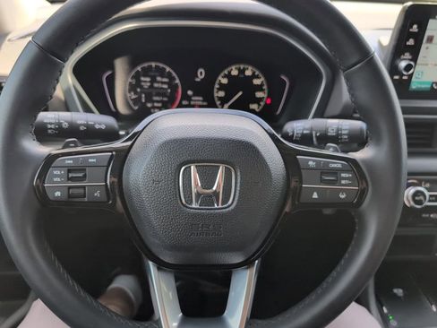Used 2024 Honda Pilot Touring image 18