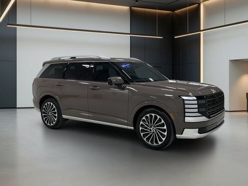 Certified 2026 Hyundai Palisade Calligraphy FWD image 9