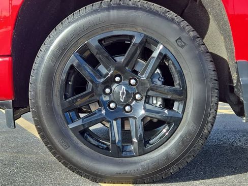 Used 2022 Chevrolet Silverado 1500 Custom image 7