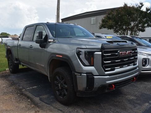 Used 2025 GMC Sierra 2500 AT4 w/ Technology Package AWD/4WD image 3