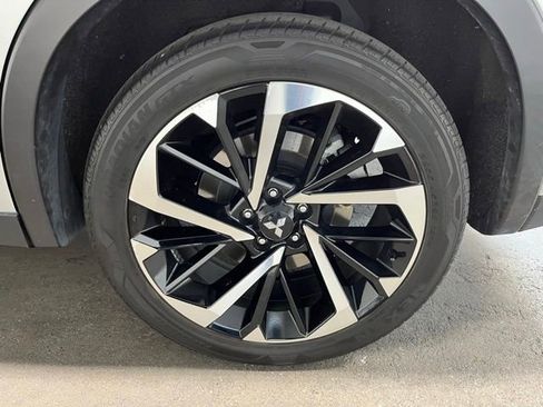 Used 2023 Mitsubishi Outlander SE AWD/4WD image 28