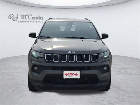 Used 2023 Jeep Compass Latitude w/ Convenience Group AWD/4WD image 11