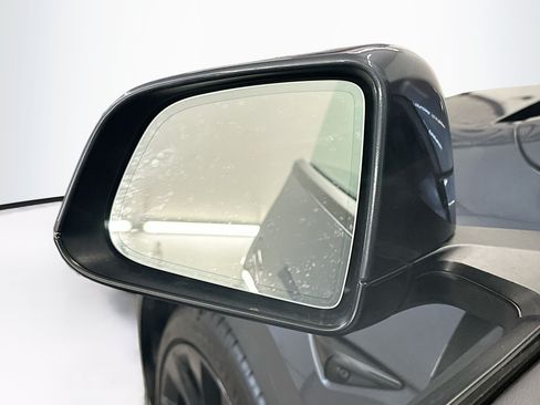 Used 2022 Tesla Model Y Long Range AWD/4WD image 16