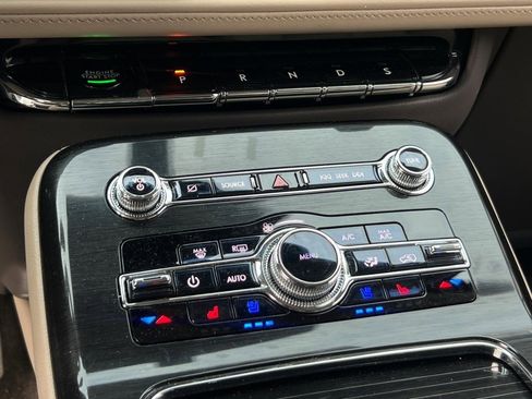 Used 2023 Lincoln Nautilus Reserve w/ Equipment Group 201A image 19