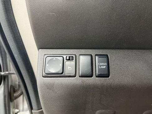 Used 2009 Nissan Frontier PRO-4X w/ Technology Pkg AWD/4WD image 17