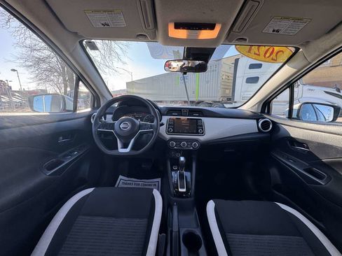 Used 2021 Nissan Versa SV image 15