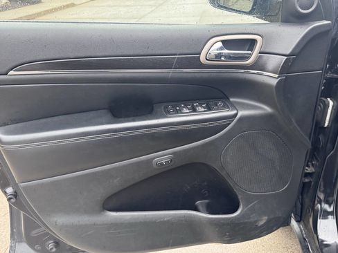 Used 2014 Jeep Grand Cherokee Limited image 9