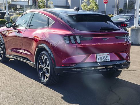 Used 2022 Ford Mustang Mach-E Premium image 7