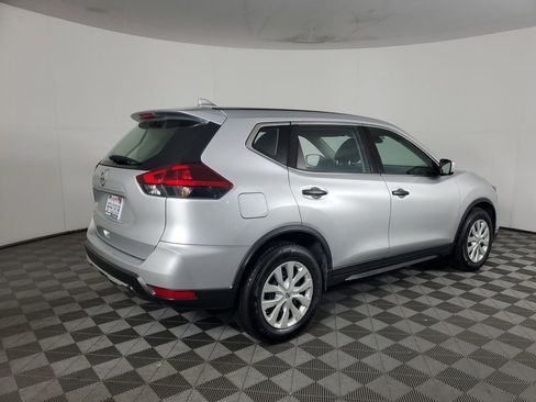 Used 2020 Nissan Rogue S image 4
