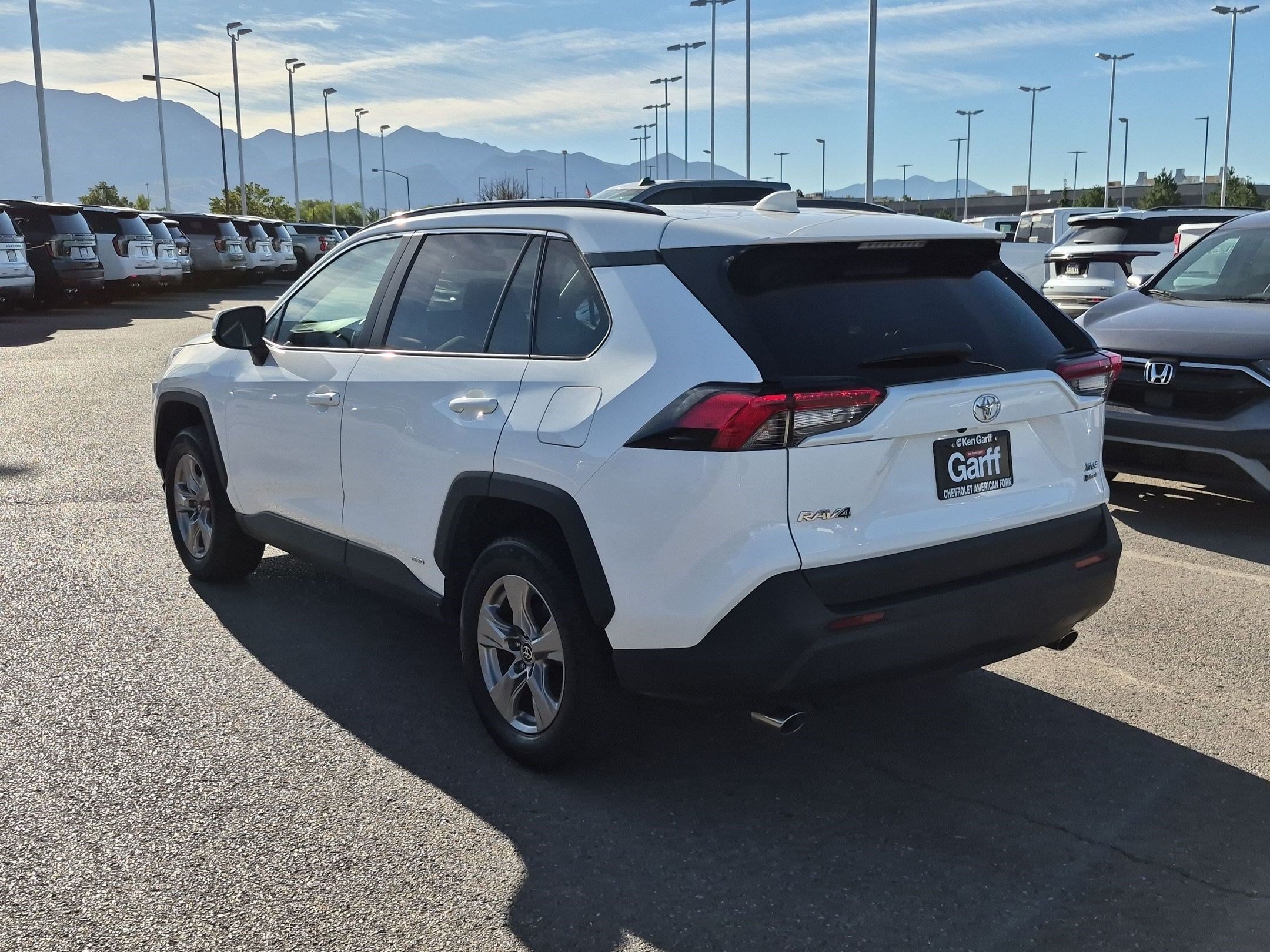 Used 2025 Toyota RAV4 XLE AWD/4WD image 5
