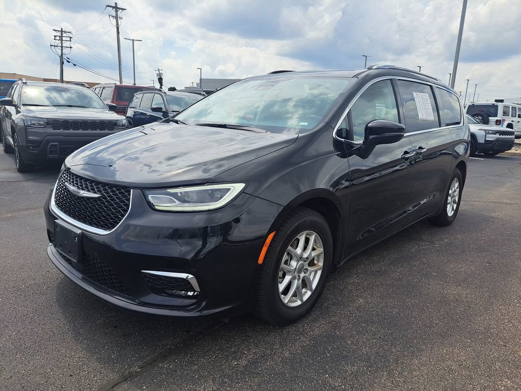 Used 2021 Chrysler Pacifica Touring-L FWD image 7