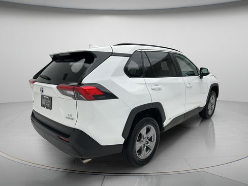 Used 2023 Toyota RAV4 LE AWD/4WD image 5